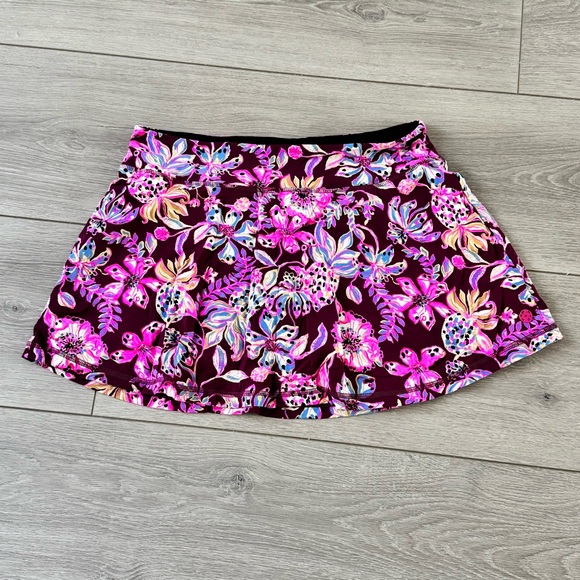 Lilly Pulitzer Pants - EUC Lilly Pulitzer Aila Skort Medium